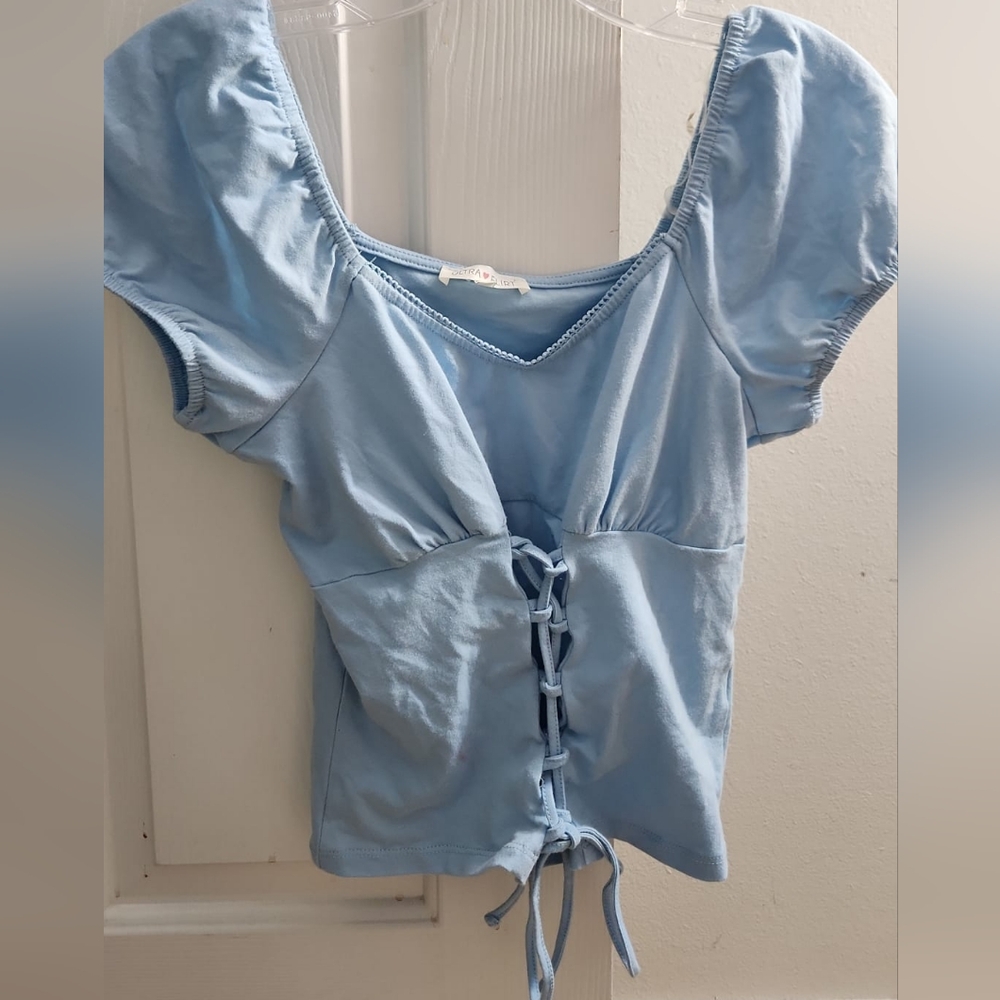 💙 Ultra Flirt Baby Blue Top – Size Small